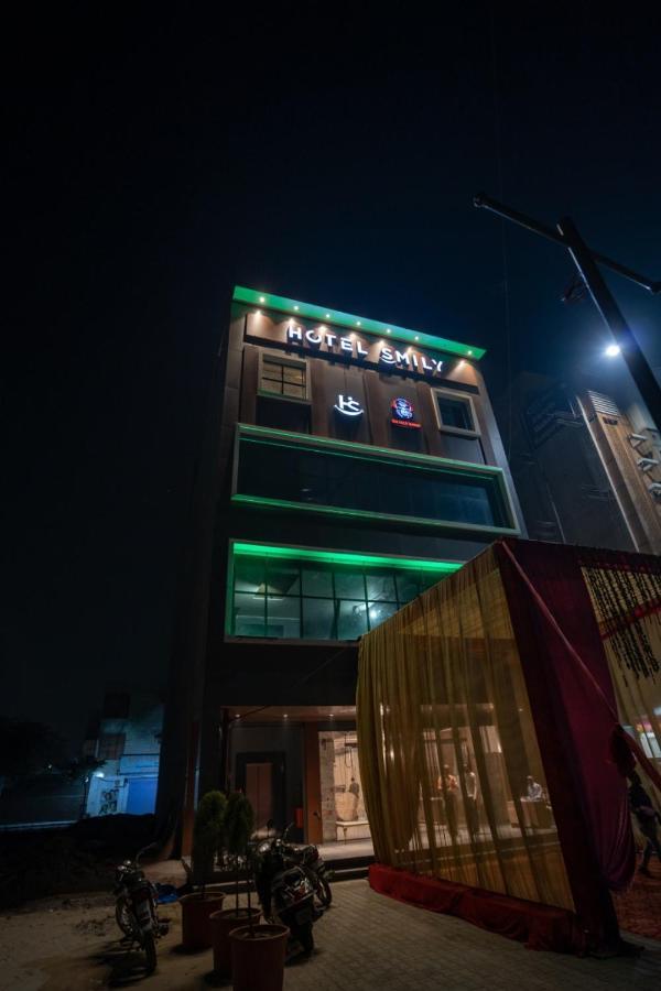 Hotel Smily Ludhiana Extérieur photo