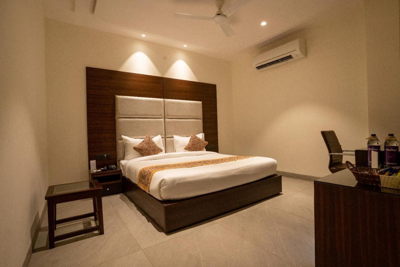 Hotel Smily Ludhiana Extérieur photo
